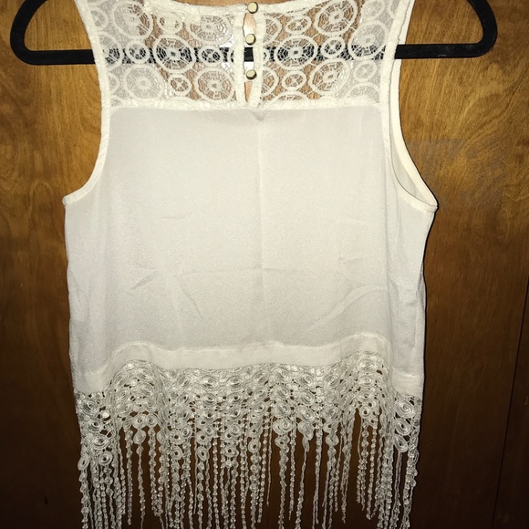 White top - Picture 3 of 3